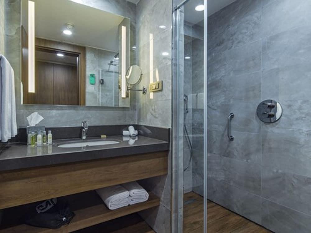 Hilton Garden Inn Yalova Ялова Экстерьер фото